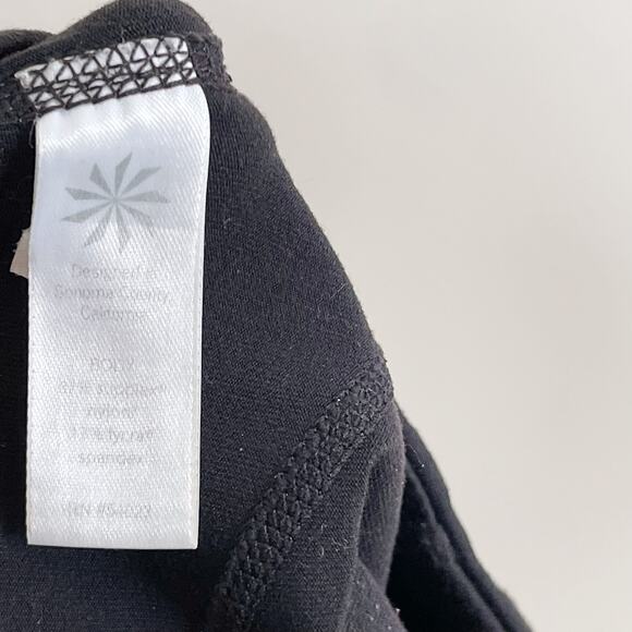 Athleta Black Power X's and O's Lace Calf Leggings Small S Workout Capri Womens - Picture 8 of 11